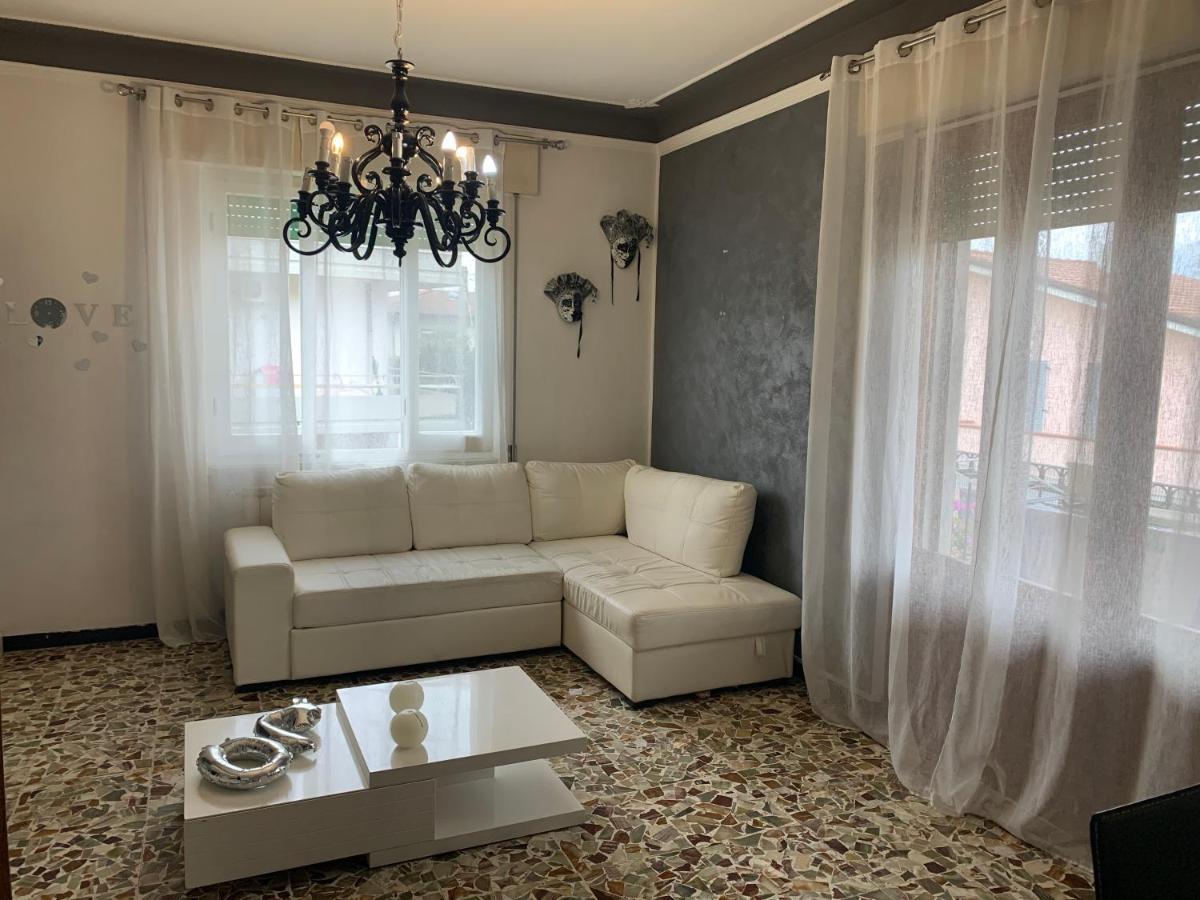 Апартаменты La Casa Di Vale Марина-ди-Масса Экстерьер фото